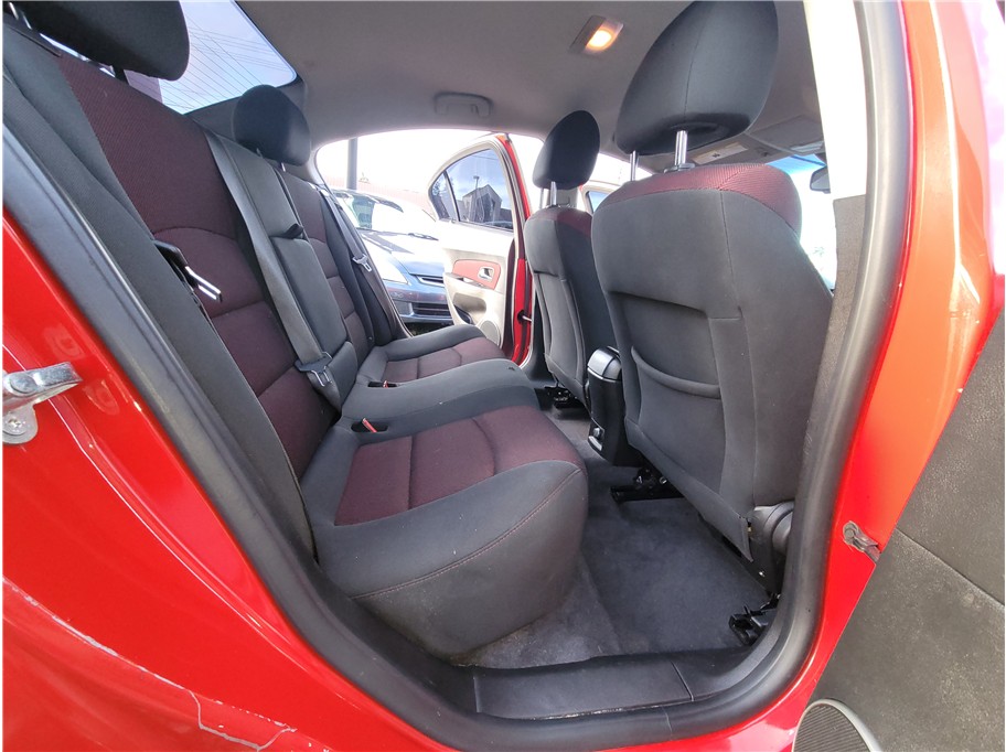 2012 Chevrolet Cruze LT Sedan 4D