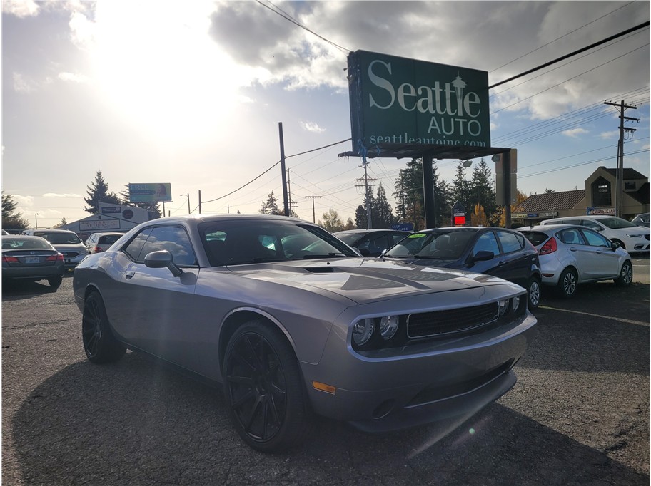 2014 Dodge Challenger SXT Coupe 2D