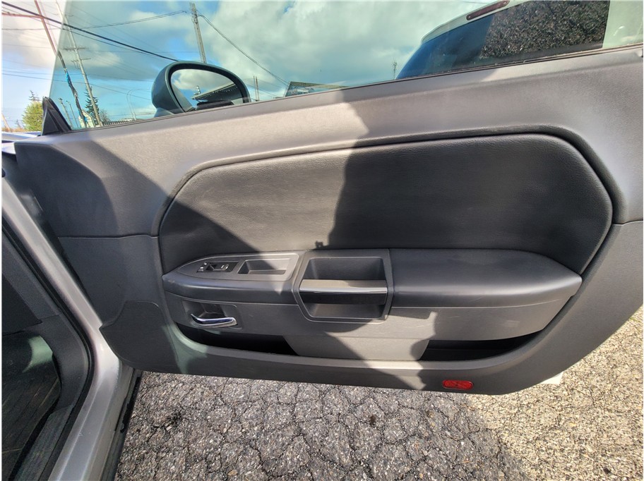 2014 Dodge Challenger SXT Coupe 2D