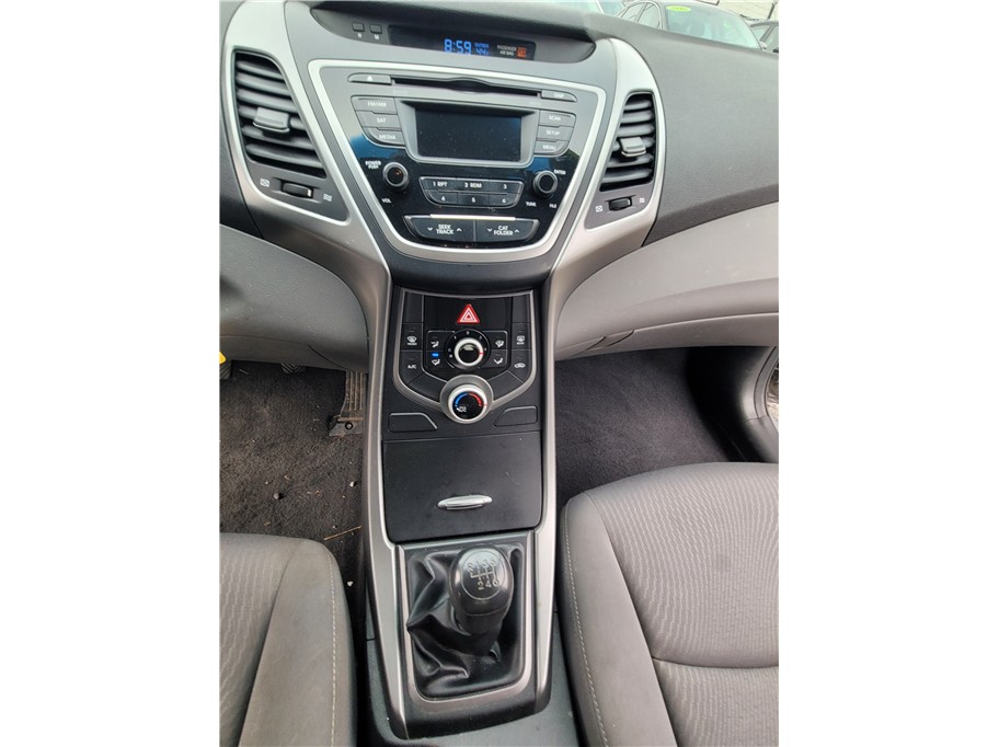2015 Hyundai Elantra SE Sedan 4D
