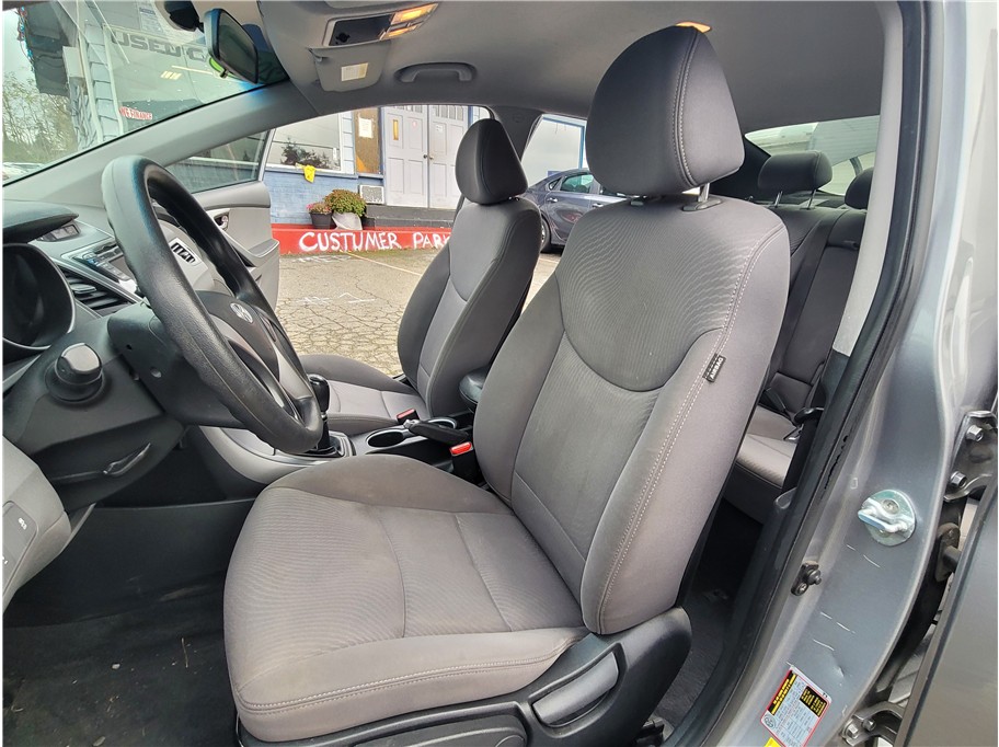 2015 Hyundai Elantra SE Sedan 4D