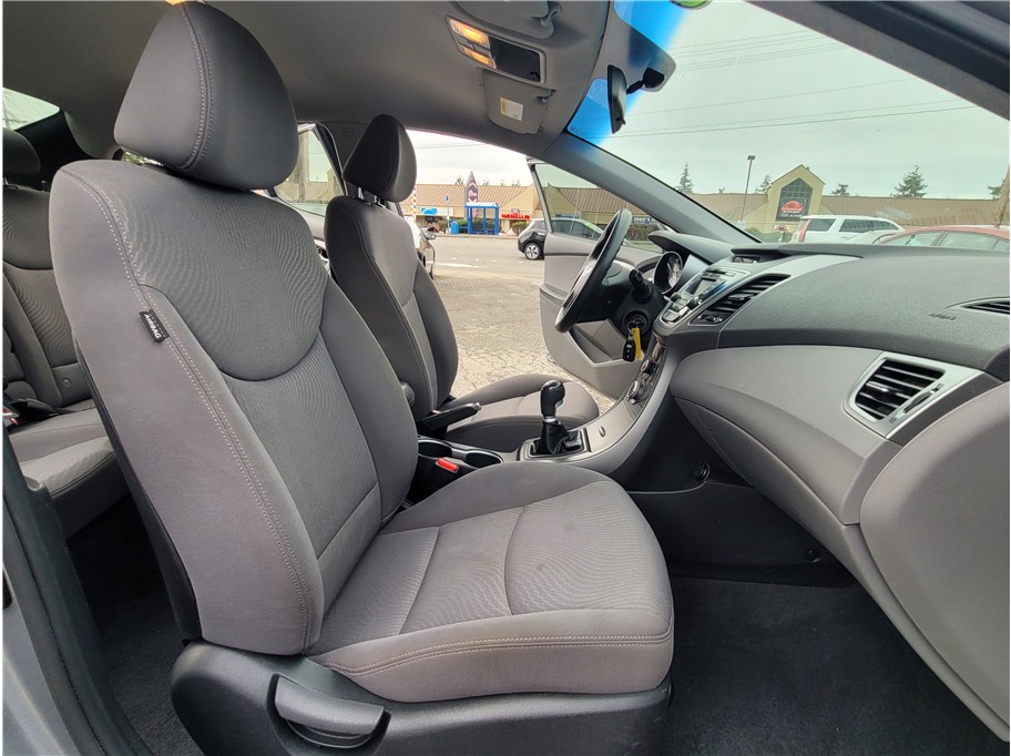 2015 Hyundai Elantra SE Sedan 4D