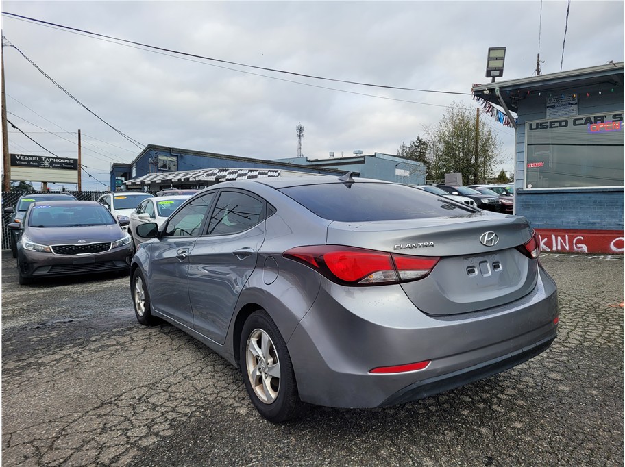 2015 Hyundai Elantra SE Sedan 4D
