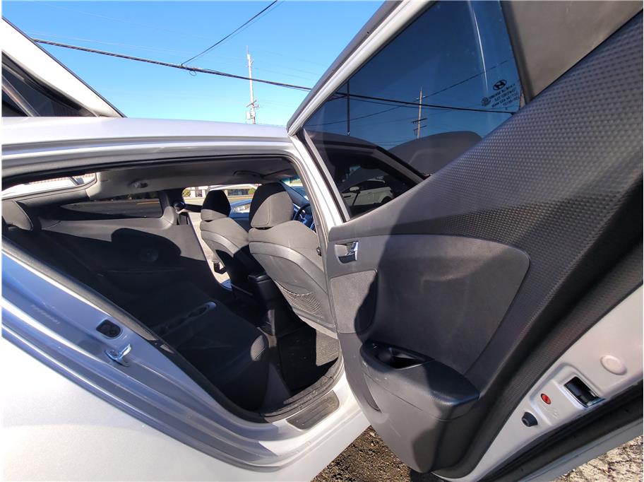 2016 Hyundai Veloster Coupe 3D