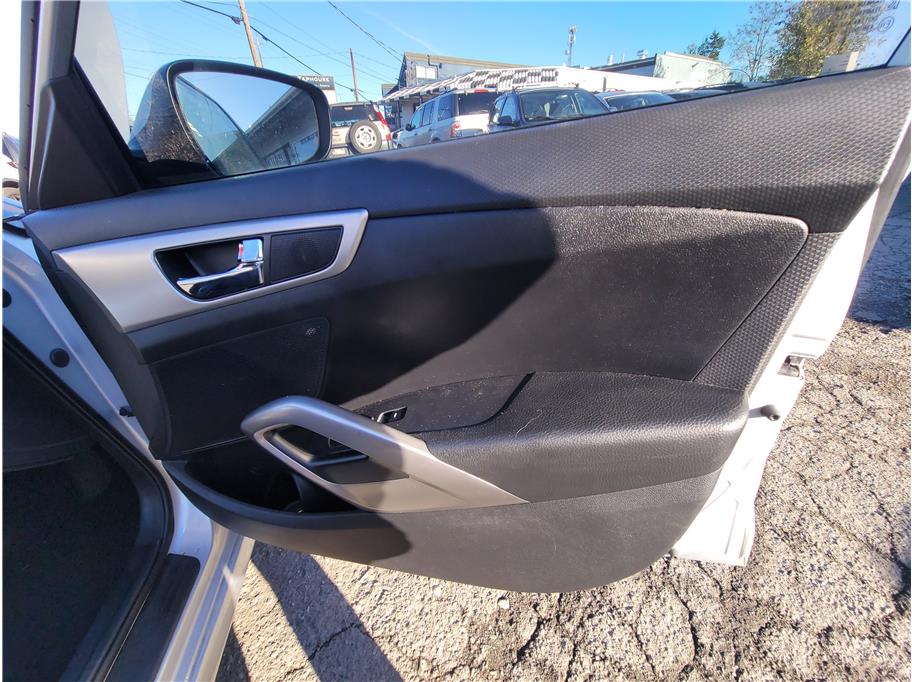 2016 Hyundai Veloster Coupe 3D