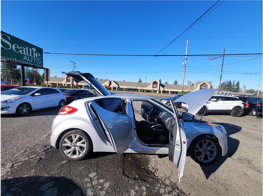 2016 Hyundai Veloster Coupe 3D