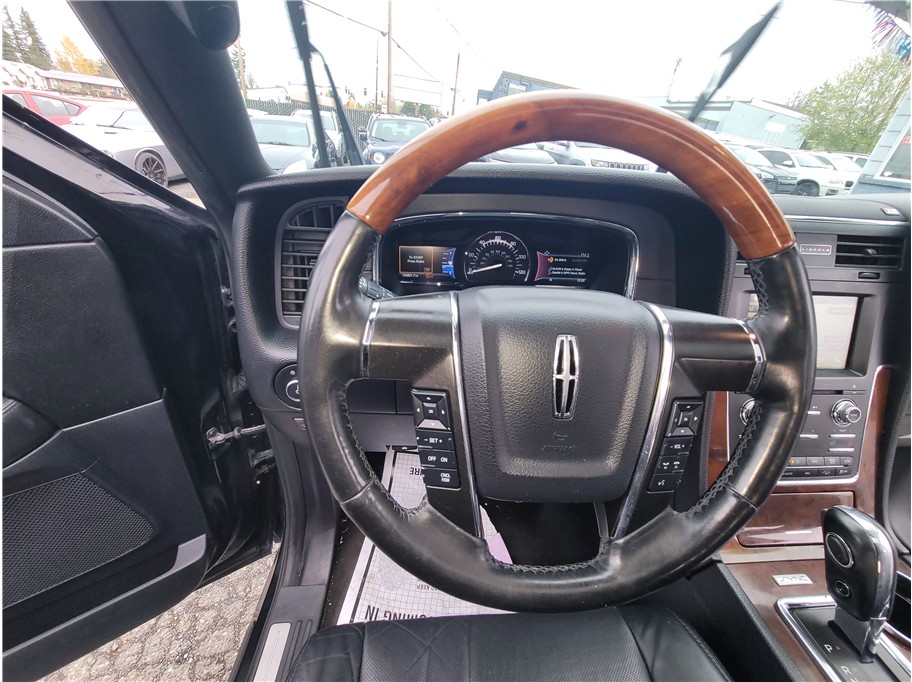 2016 Lincoln Navigator L Select Sport Utility 4D