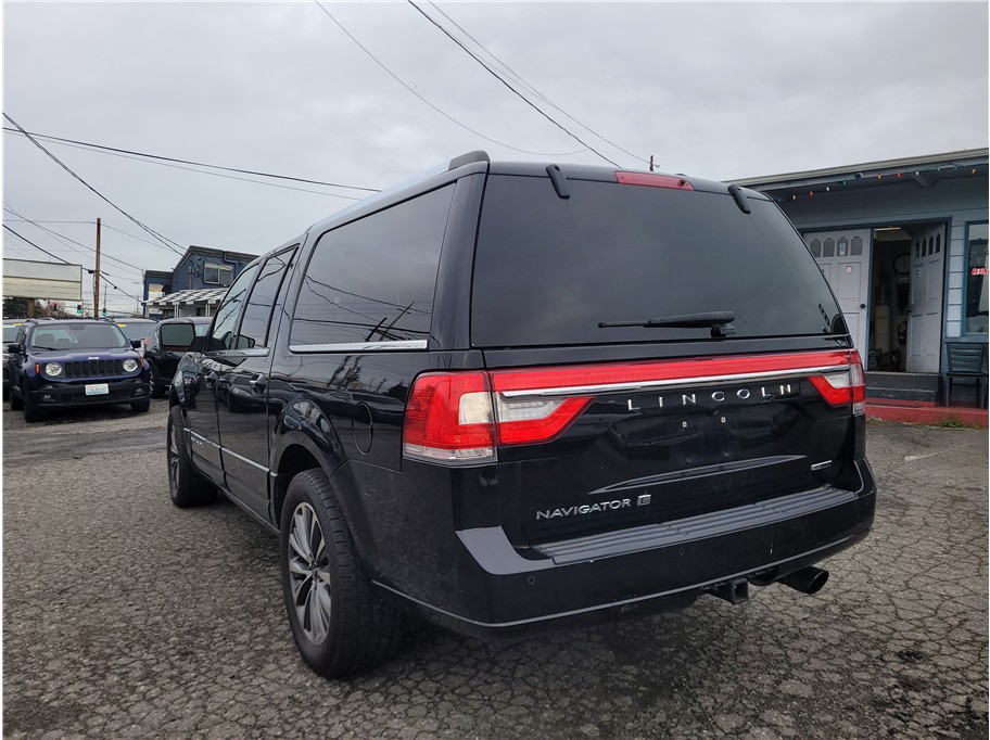 2016 Lincoln Navigator L Select Sport Utility 4D