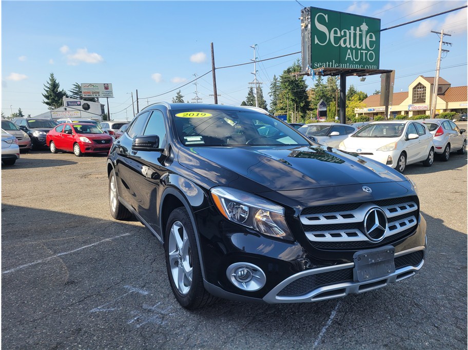 2019 Mercedes Benz GLA GLA 250 4MATIC Sport Utility 4D
