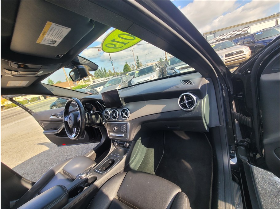 2019 Mercedes Benz GLA GLA 250 4MATIC Sport Utility 4D