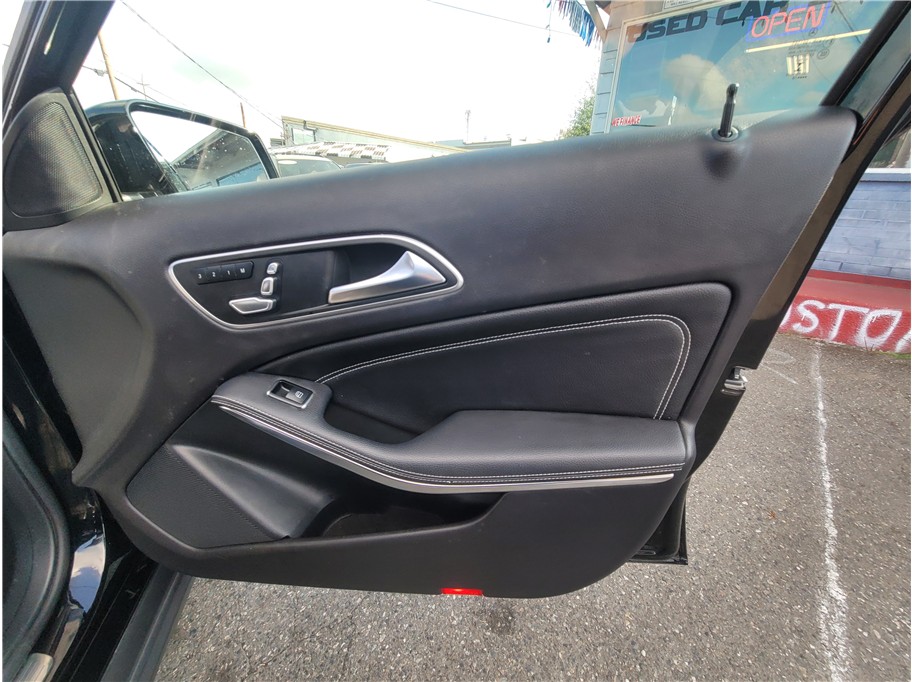 2019 Mercedes Benz GLA GLA 250 4MATIC Sport Utility 4D